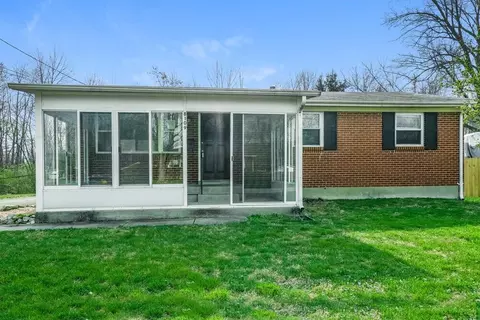 8109 Rocky Gap Rd, Louisville, KY 40214