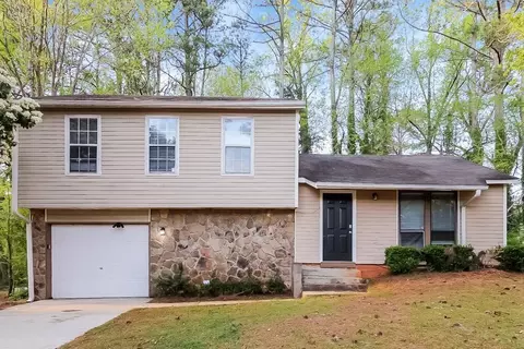 5164 Galbraith Cir, Stone Mountain, GA 30088