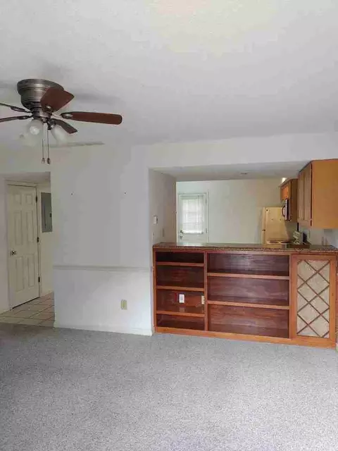 862 E Sherwood Hills Dr, Bloomington, IN 47401