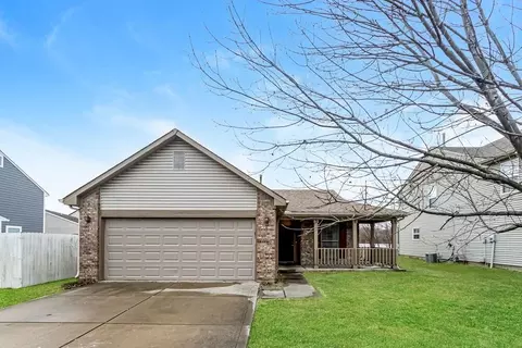 5384 Lakeside Manor Dr, Indianapolis, IN 46254