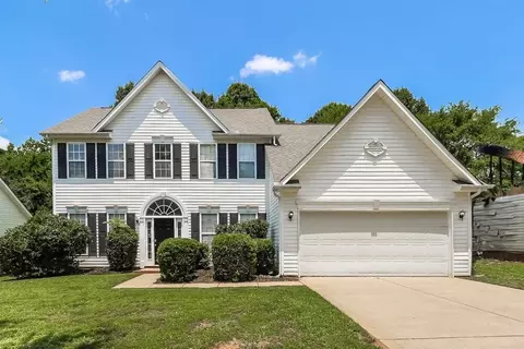 13514 Planters Row Dr, Charlotte, NC 28278