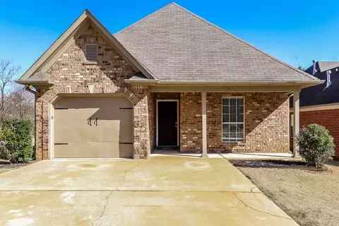 2093 Willow Glenn Dr, Birmingham, AL 35215