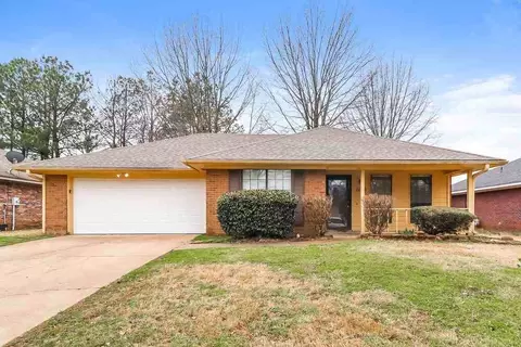 6659 Valerie Dr, Olive Branch, MS 38654