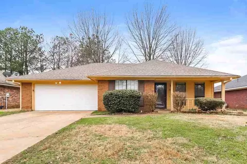 6659 Valerie Dr, Olive Branch, MS 38654