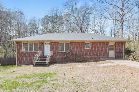 2147 Camp Cir SW, Lilburn, GA 30047