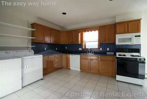 2028 Massachusetts Ave #1, Cambridge, MA 02140