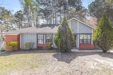 192 Chase Woods Cir, Jonesboro, GA 30236