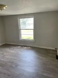 1233 E Walnut St, Nevada, MO 64772 photo 8
