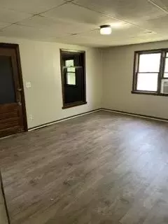 1233 E Walnut St, Nevada, MO 64772 photo 6