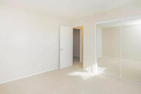 401 Atlanta Ave, Huntington Beach, CA 92648