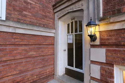 953 W Cornelia Ave #3D, Chicago, IL 60657
