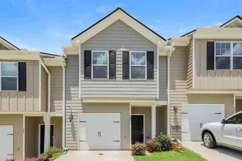 505 Highwood Ln, East Point, GA 30344