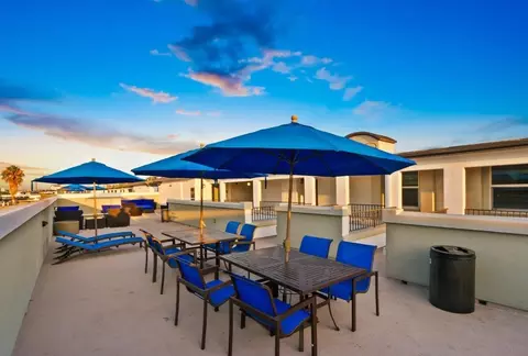 10407 Magnolia Blvd, Los Angeles, CA 91601