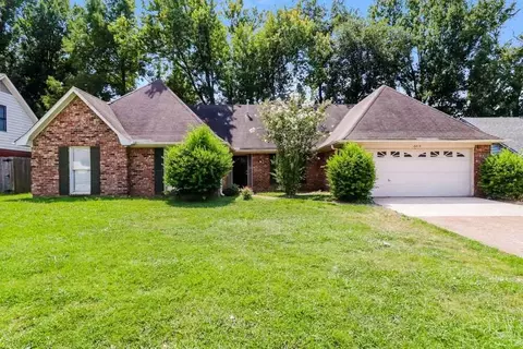 8815 Chimneyrock Blvd, Cordova, TN 38016