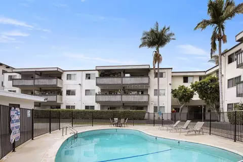 2401 Seaside St, San Diego, CA 92107