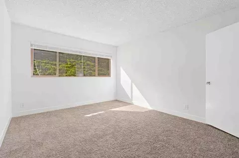 2401 Seaside St, San Diego, CA 92107
