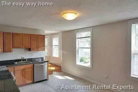 56 Oxford St #3, Somerville, MA 02143