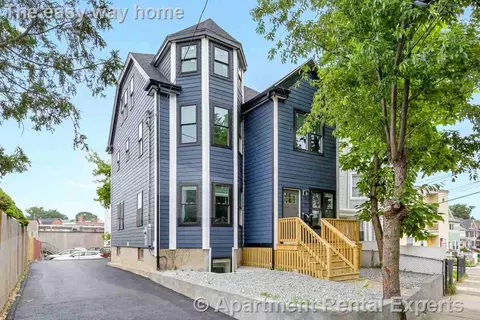 77 Winchester St, Medford, MA 02155