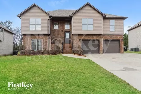 5179 Meadow Lake Trl, Bessemer, AL 35020