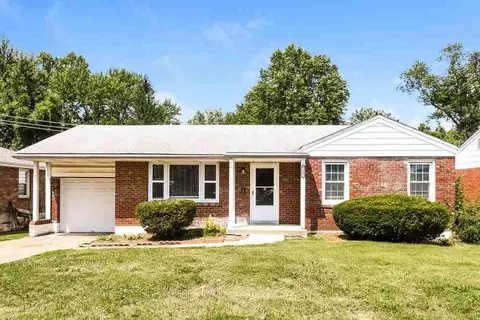 1249 Waldorf Dr, Bellefontaine Neighbors, MO 63137