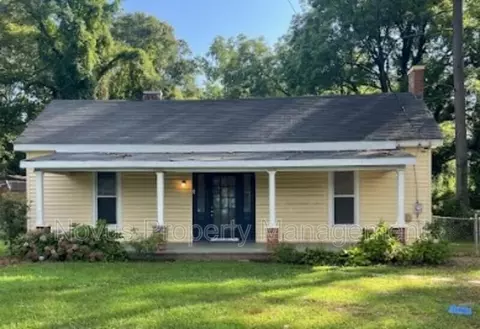 615 N Aycock St, Carrollton, GA 30117