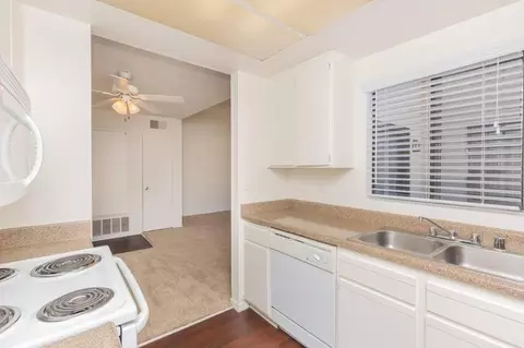 21141 Canada Rd, Lake Forest, CA 92630