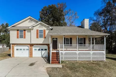 36 Dewey Dr, Adairsville, GA 30103