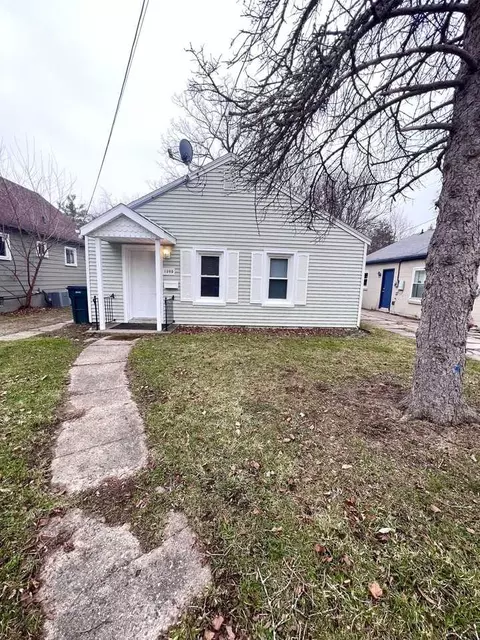1305 Maryland Ave, Lansing, MI 48906