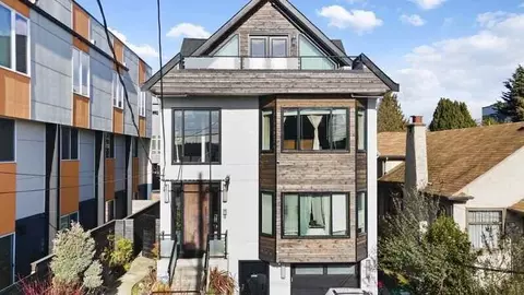 804 N Motor Pl #B, Seattle, WA 98103