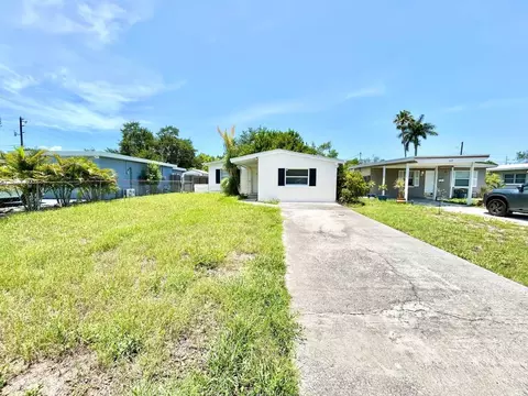 673 59th St S, Saint Petersburg, FL 33707