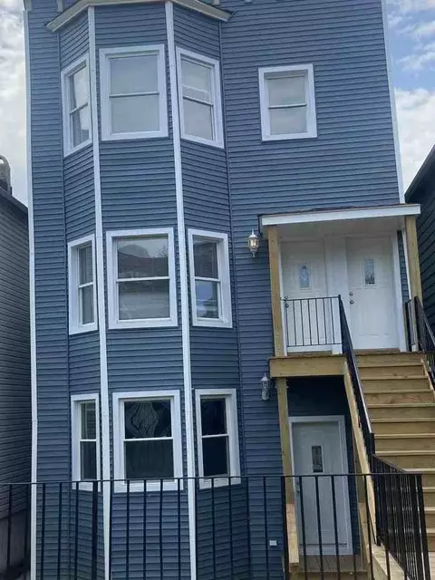 8722 S Buffalo Ave #2, Chicago, IL 60617