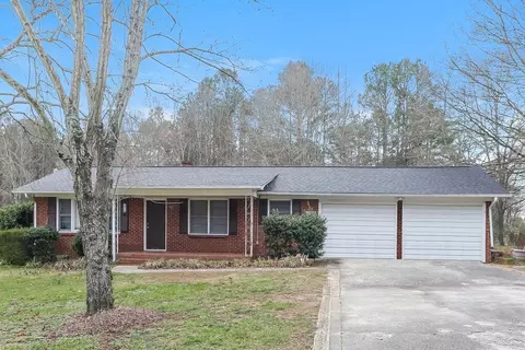 125 Pinevale Dr, Salisbury, NC 28144