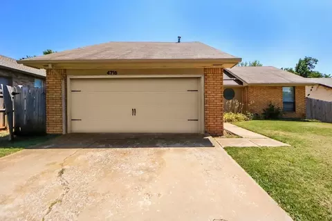4716 Brookwood Dr, Noble, OK 73068