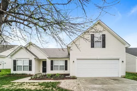 8232 Fox Swamp Rd, Charlotte, NC 28215