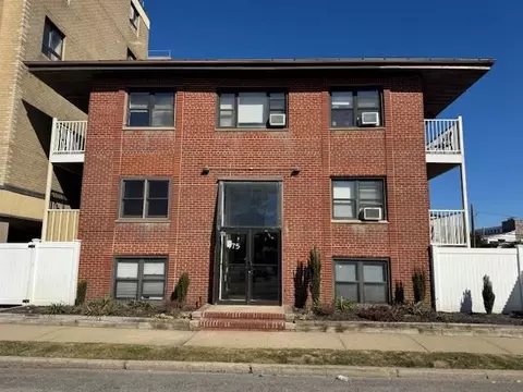 475 W Broadway #5A, Long Beach, NY 11561