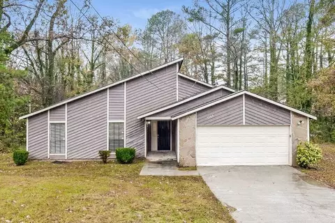 5360 Biffle Ln, Stone Mountain, GA 30088
