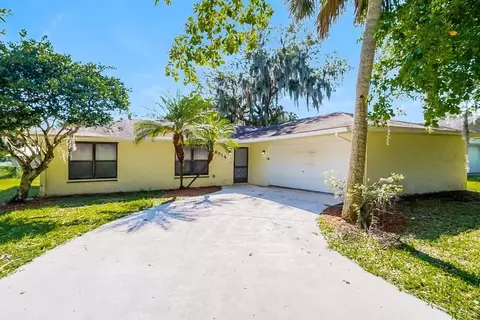 6514 Flora Way, Lakewood Park, FL 34951