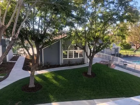 250 E Avenue R, Palmdale, CA 93550