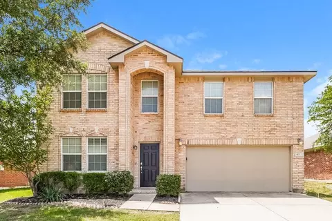 413 Emerald Creek Dr, Fort Worth, TX 76131