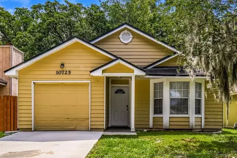 10725 Meadow Lea Dr, Jacksonville, FL 32218