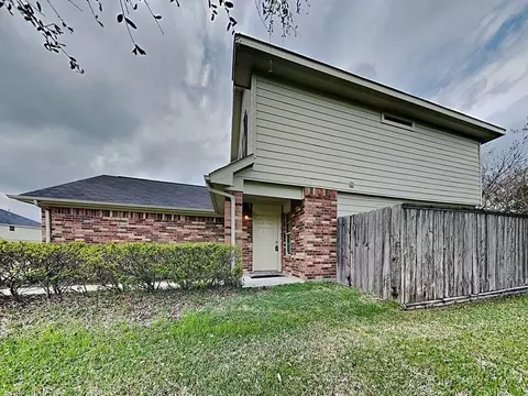 16326 Royal Fort Ln, Houston, TX 77073