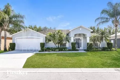557 Reddicks Cir, Winter Haven, FL 33884