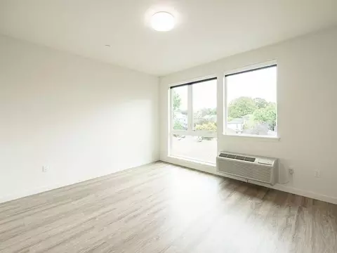 310 SE 12th Ave, Portland, OR 97214
