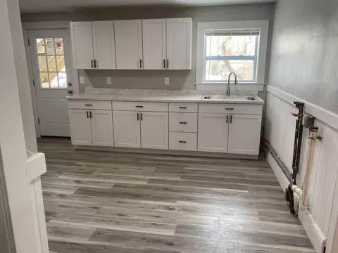 417 Granite St, Manchester, NH 03102