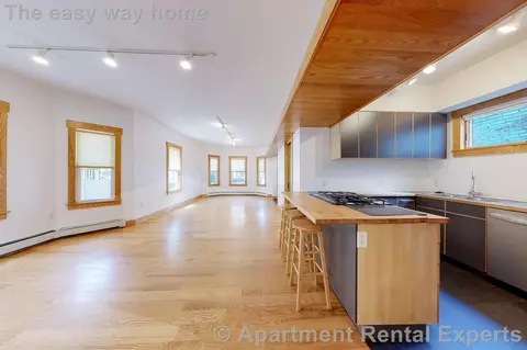 178 Columbia St #1, Cambridge, MA 02139