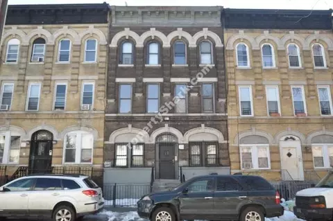 262 Cornelia St #1R, Brooklyn, NY 11221