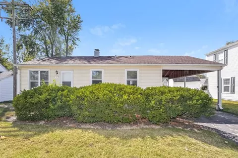 2310 Mullanphy Ln, Florissant, MO 63031