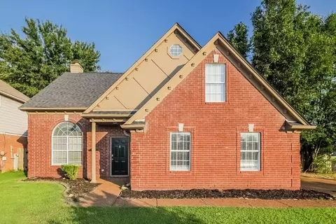 2362 Oak Springs Dr, Memphis, TN 38016