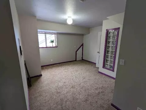 16 Th St NE, Salem, OR 97301
