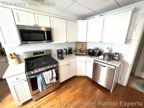 59 Cedar St #3R, Somerville, MA 02143